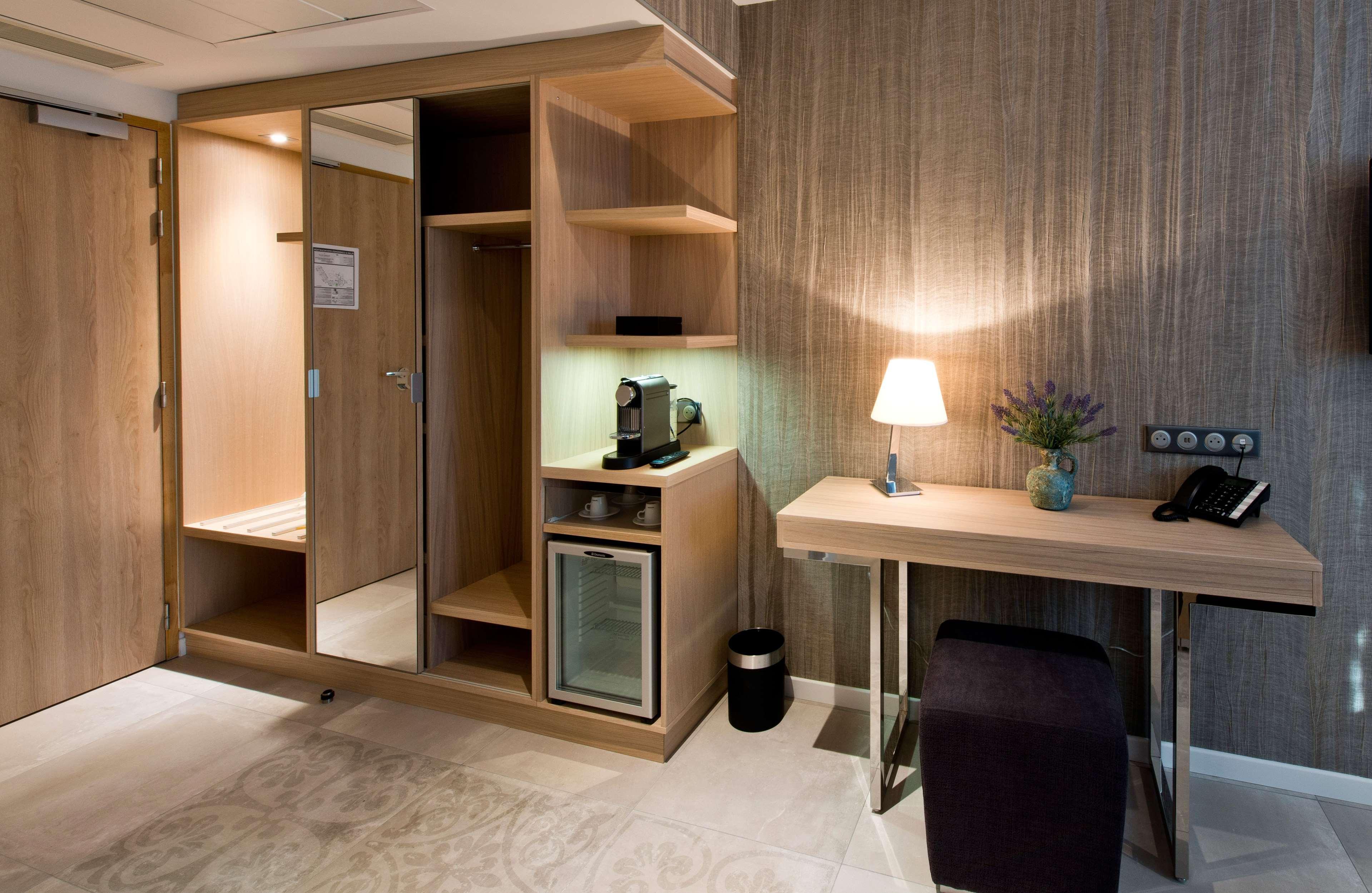 Golden Tulip Sophia Antipolis - Hotel & Spa Valbonne Zewnętrze zdjęcie