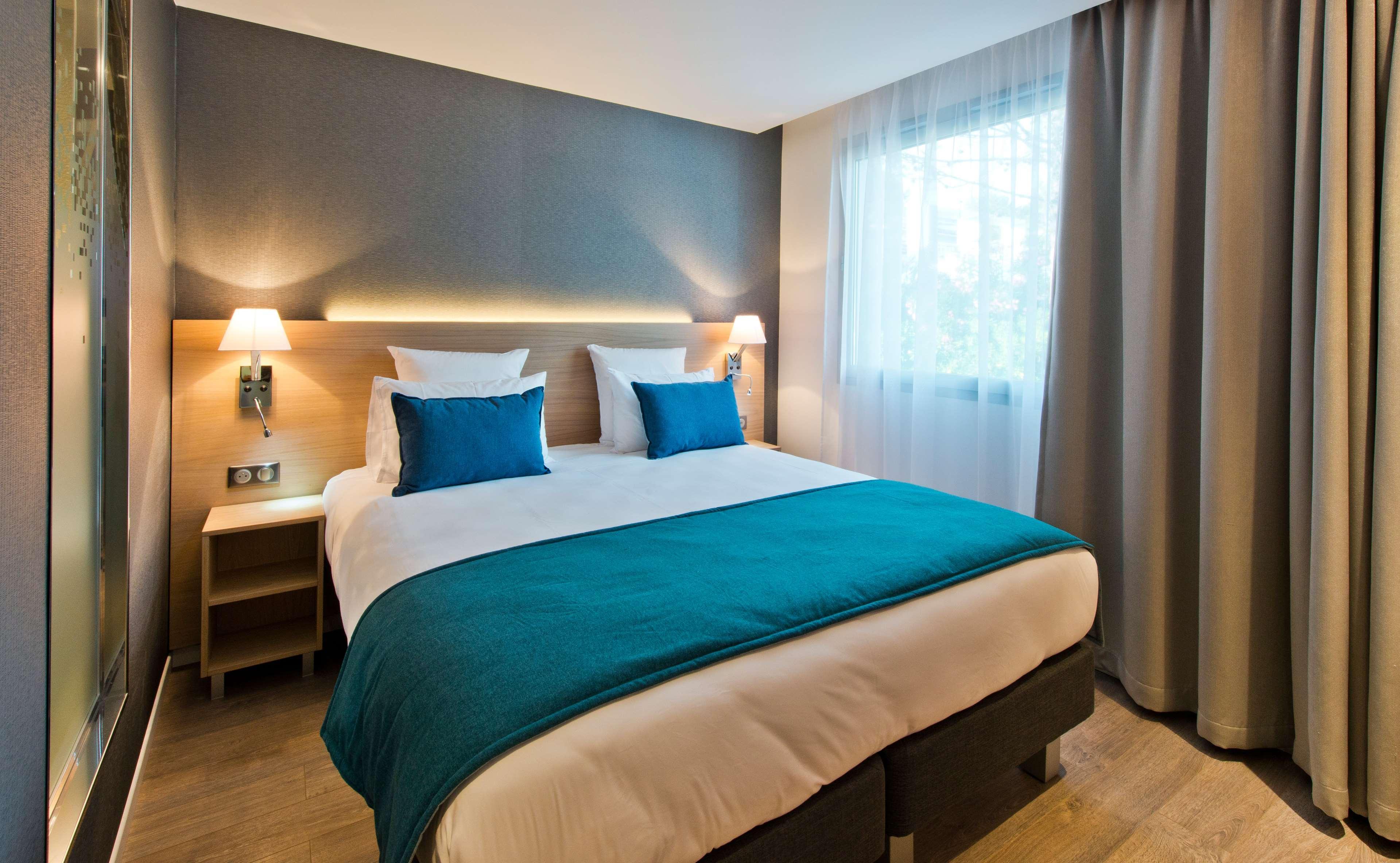 Golden Tulip Sophia Antipolis - Hotel & Spa Valbonne Zewnętrze zdjęcie