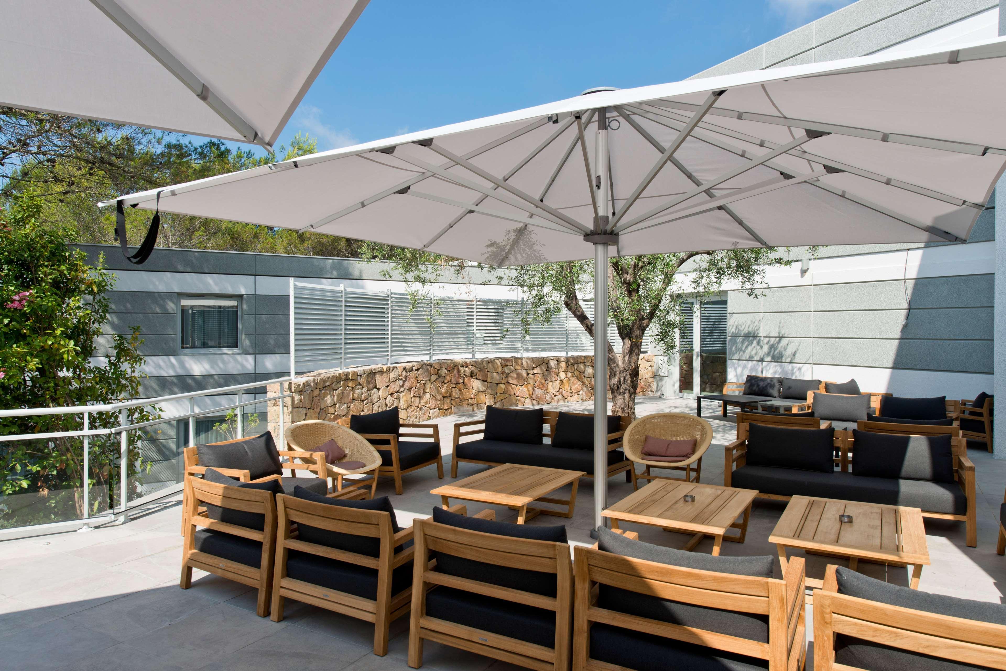 Golden Tulip Sophia Antipolis - Hotel & Spa Valbonne Zewnętrze zdjęcie
