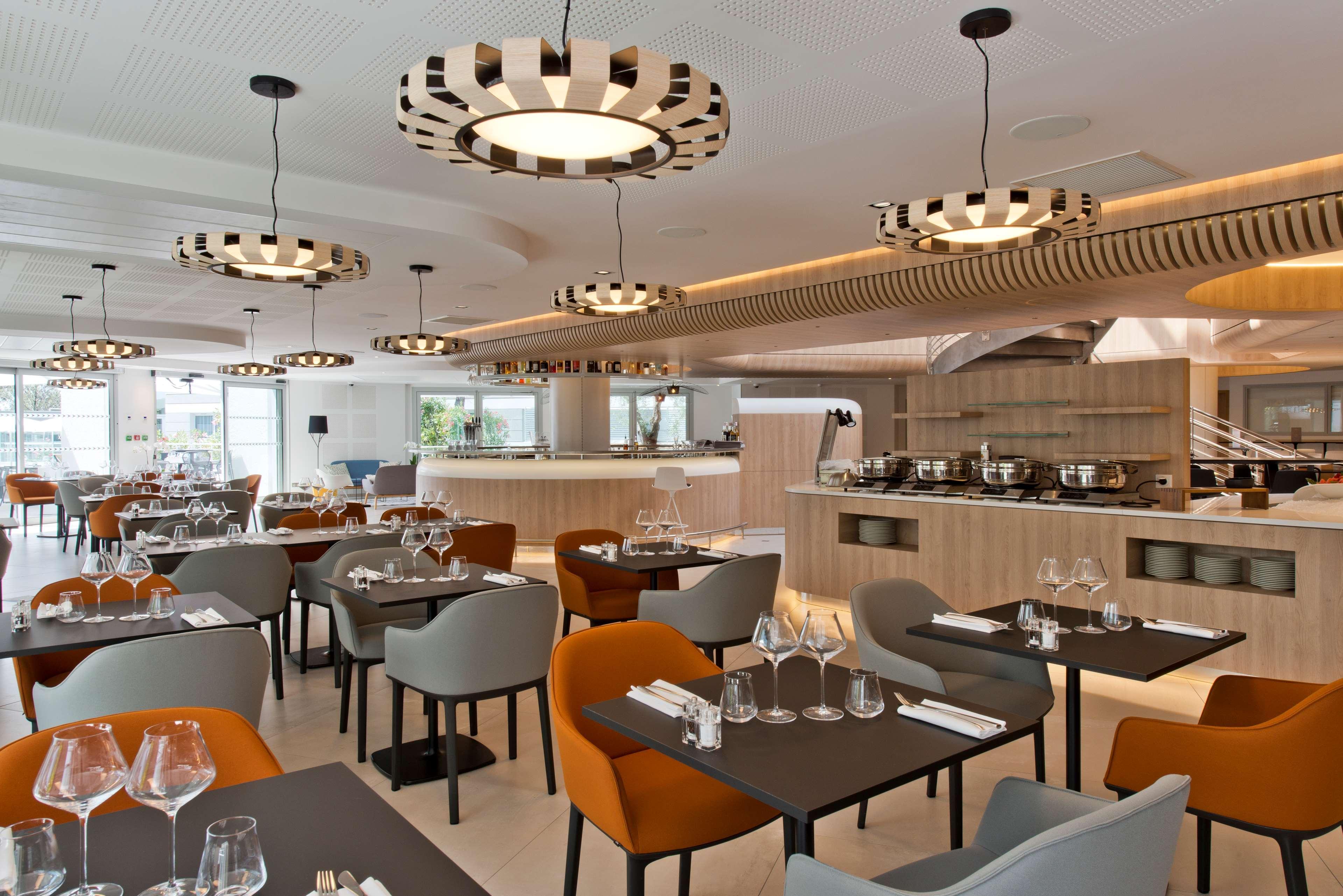 Golden Tulip Sophia Antipolis - Hotel & Spa Valbonne Zewnętrze zdjęcie